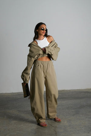 חליפת אסטל חליפה ירוק GOVANA