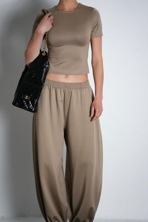 חליפת סופט חליפה GOVANA