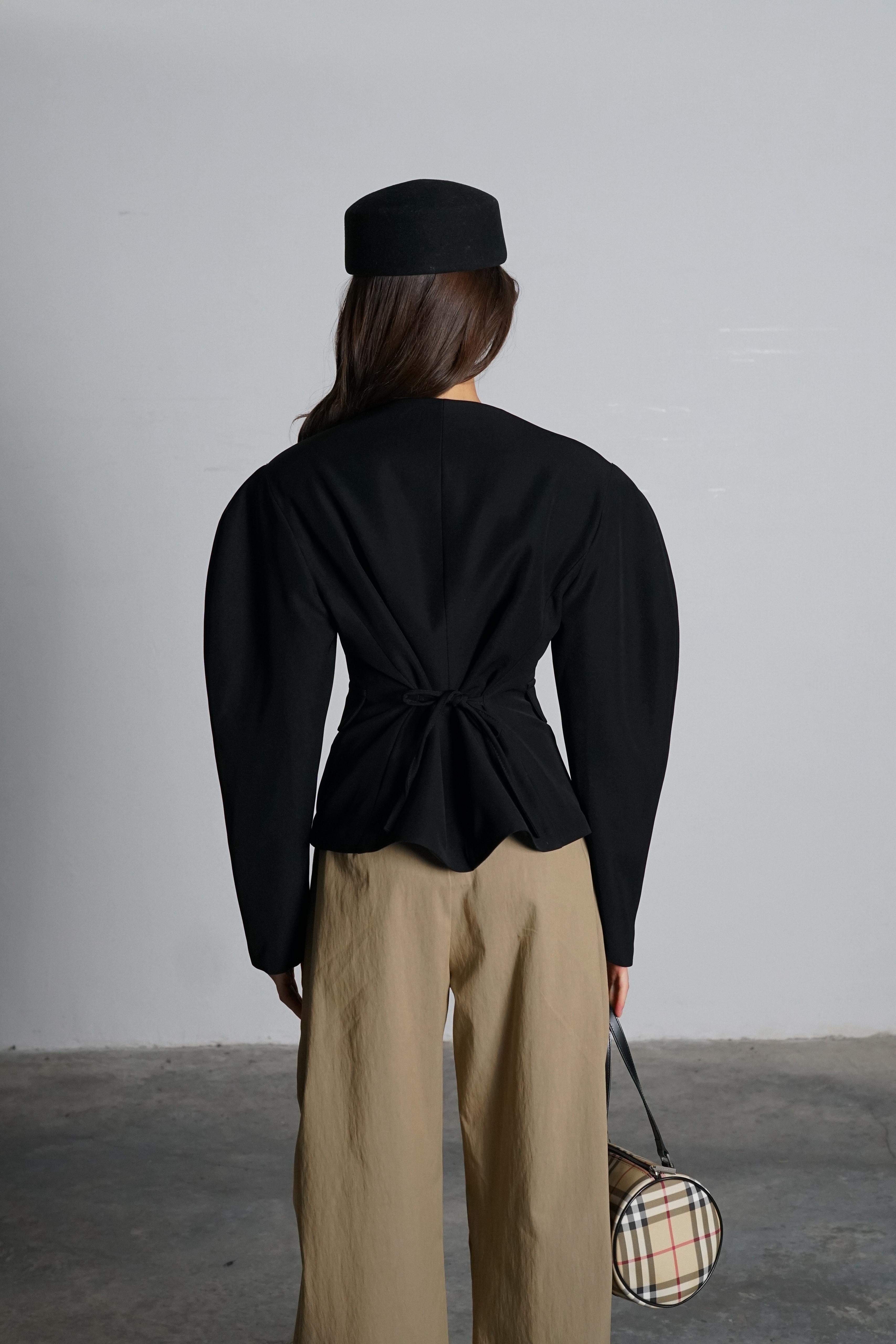 ג׳קט אמיליה ג'קט GOVANA