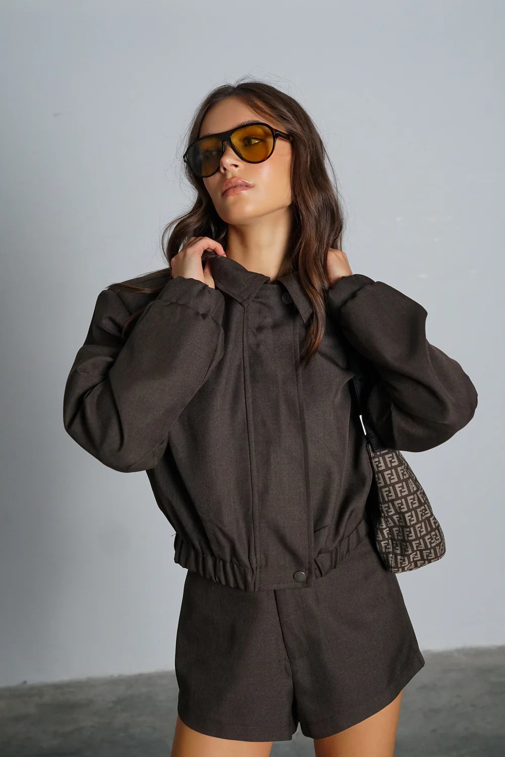 חליפת אורטיז חליפה חום GOVANA