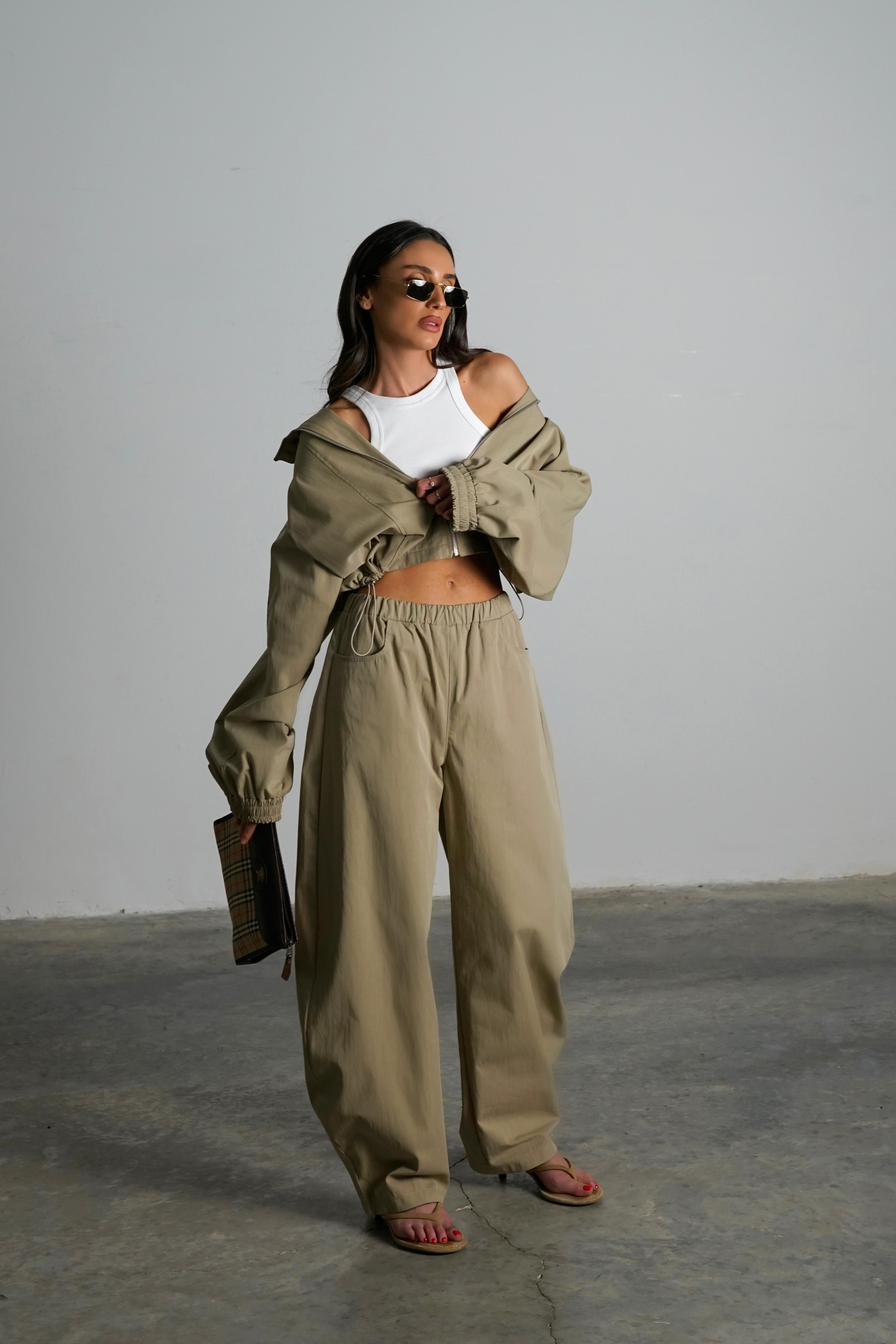 חליפת אסטל חליפה ירוק GOVANA