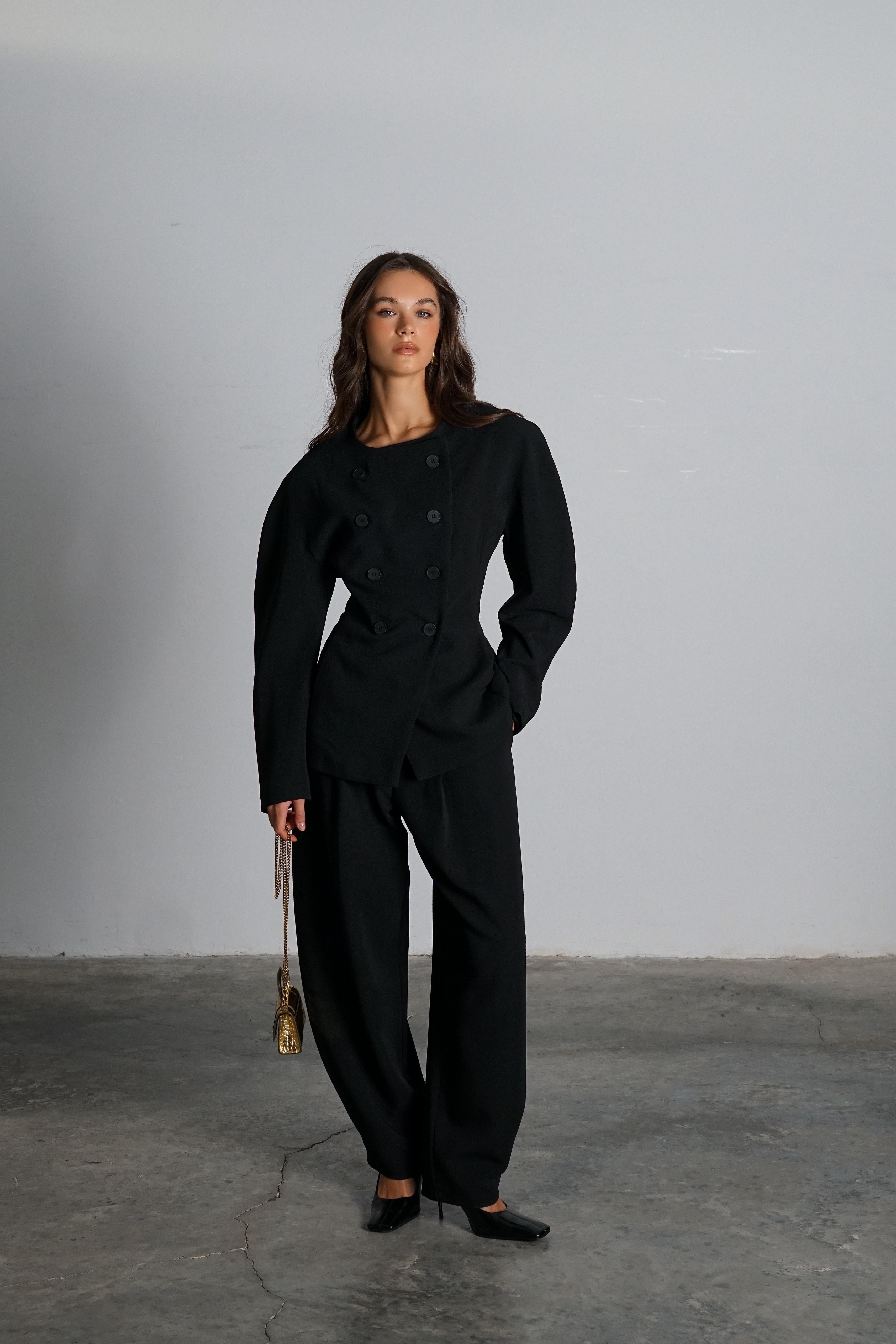 חליפת אופיליה חליפה GOVANA