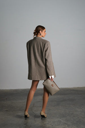 חליפת טינט חליפה GOVANA