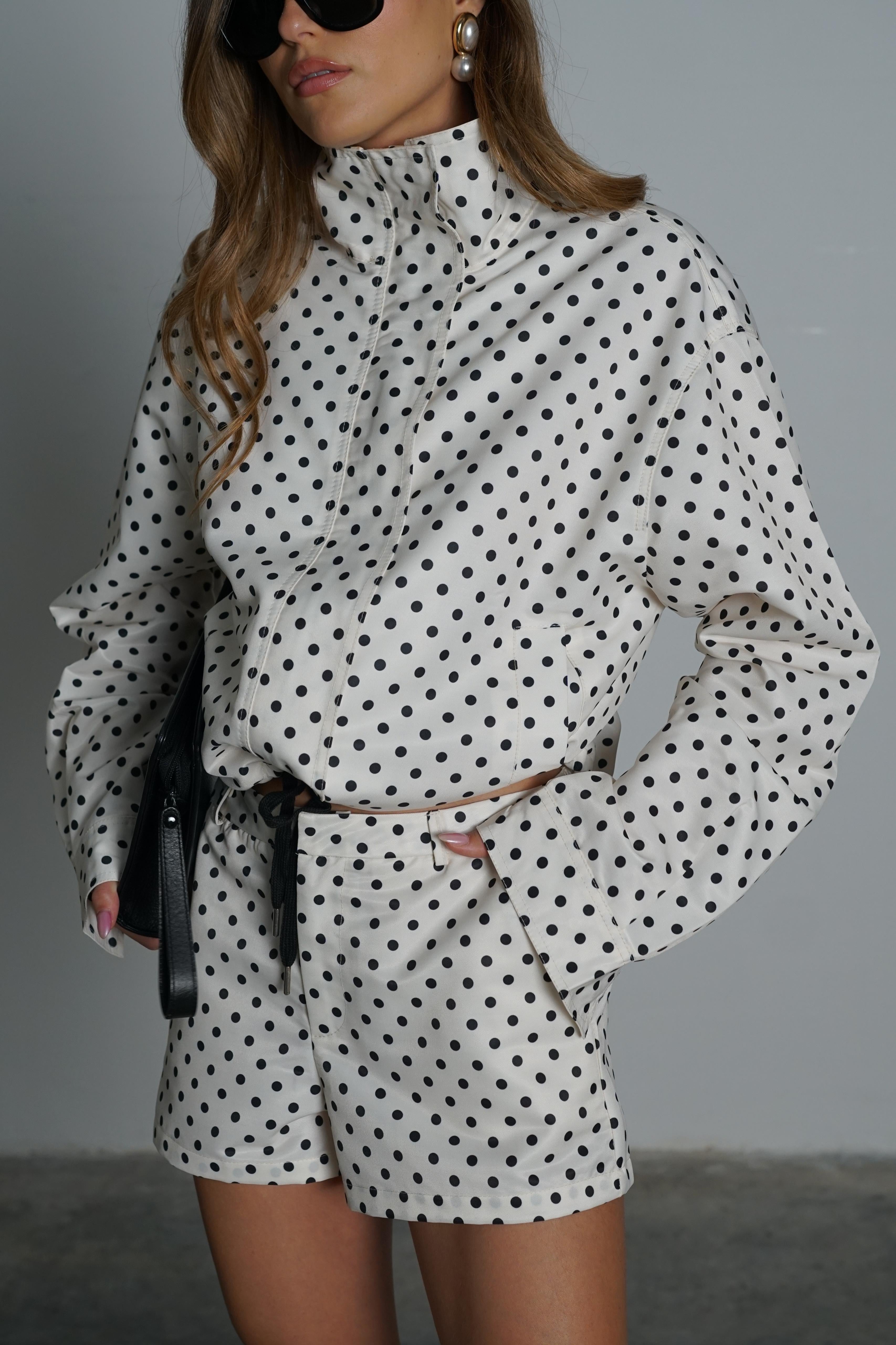 חליפת טומיק חליפה לבן GOVANA