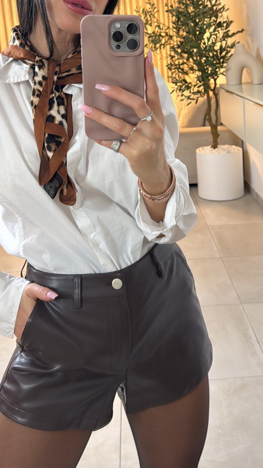 מכנס שורט דמוי עור שורטים שחור גליתה