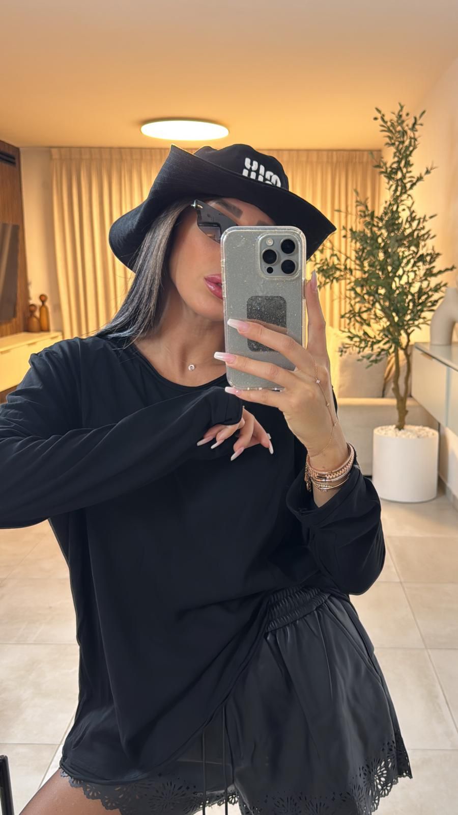 בייסיק אוברסייז חולצה שחור O.S גליתה