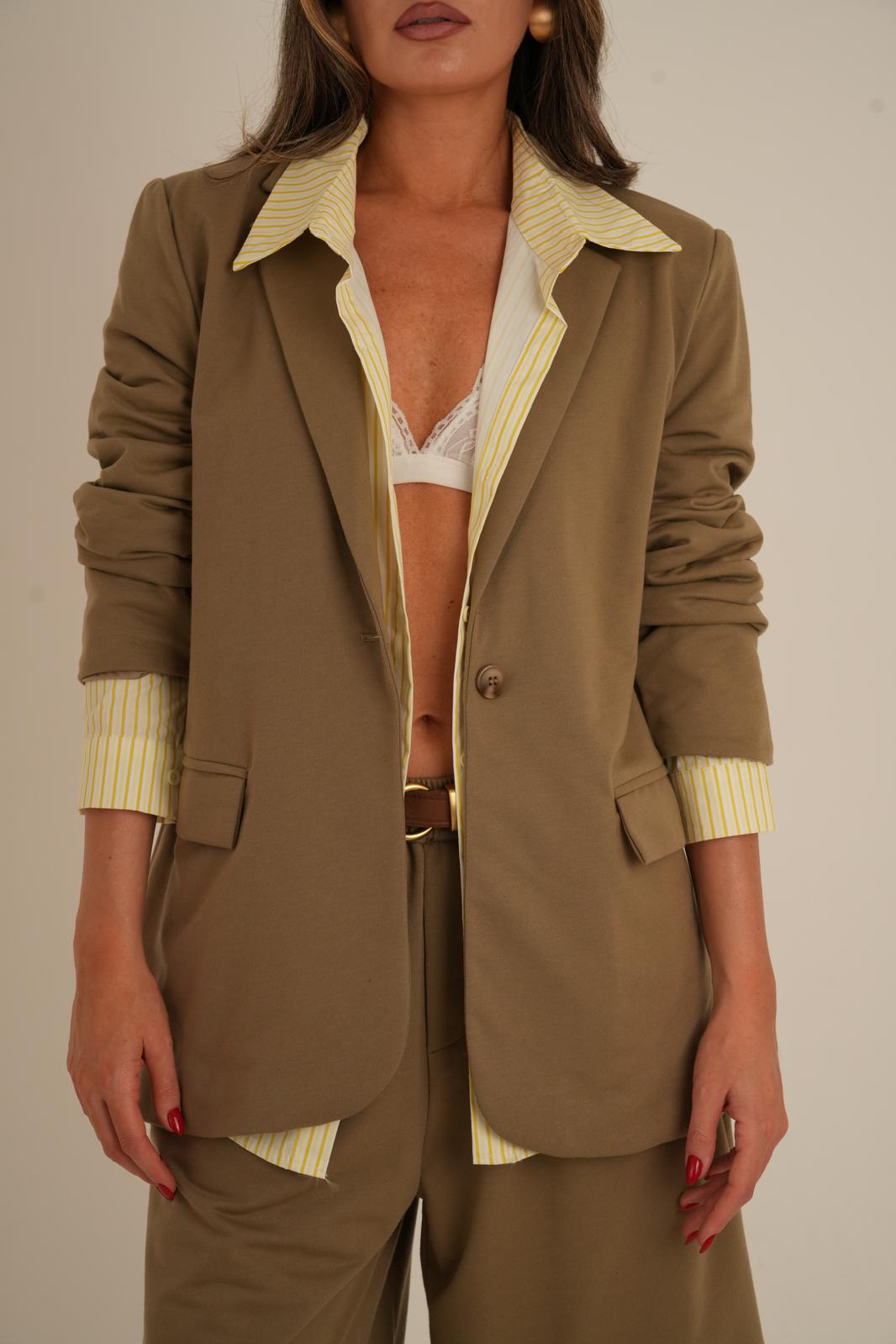 חליפת לואי חליפה בז' O.S RFA