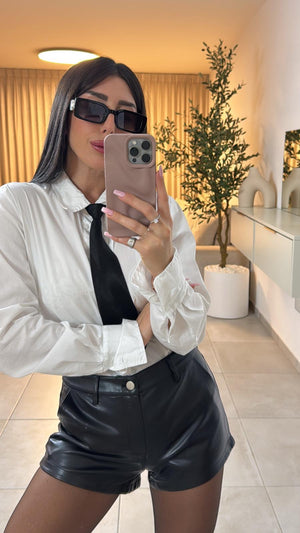 מכנס שורט דמוי עור שורטים גליתה