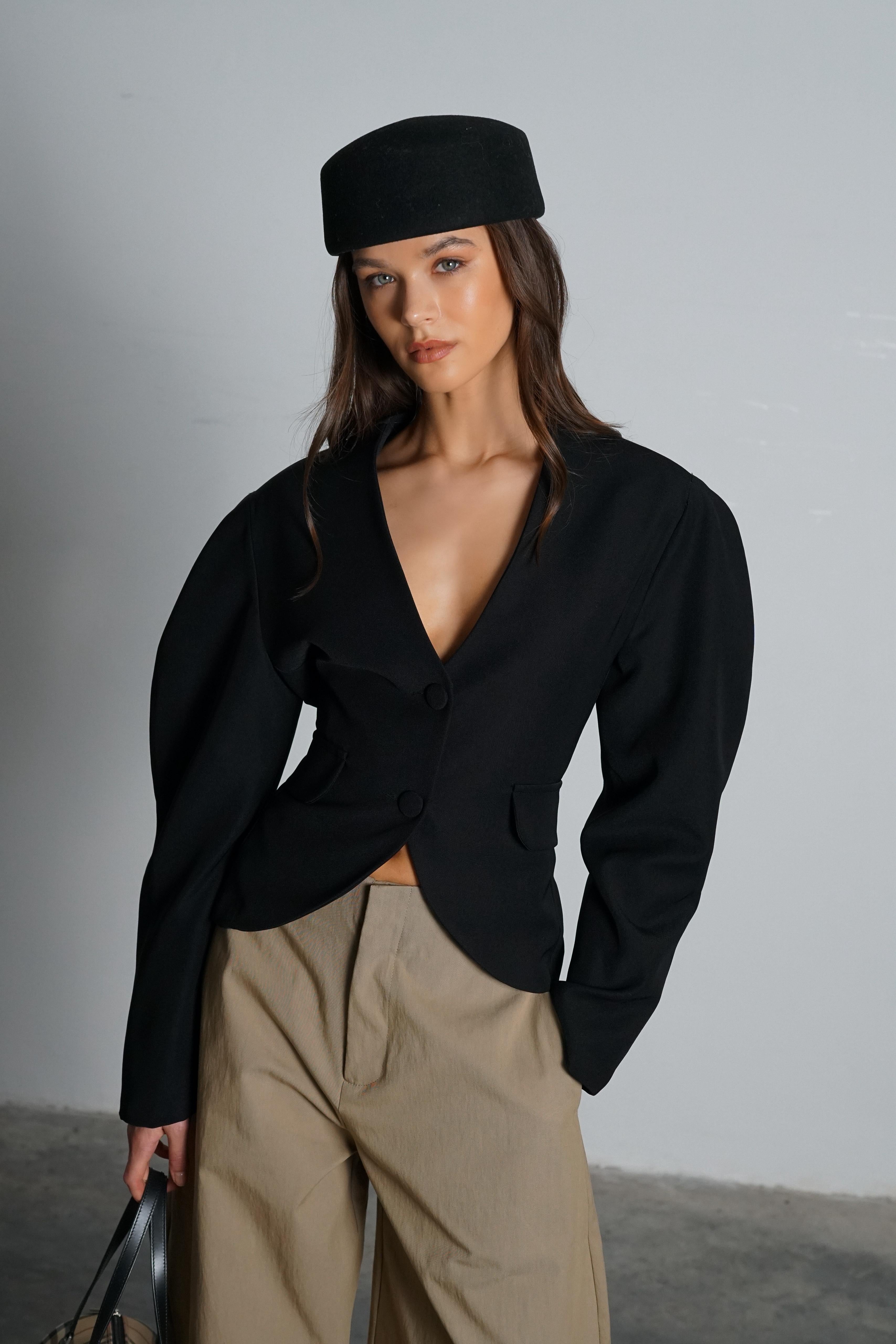 ג׳קט אמיליה ג'קט GOVANA