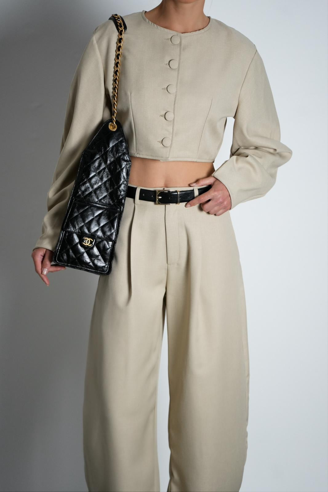 חליפת מדי חליפה בז' GOVANA