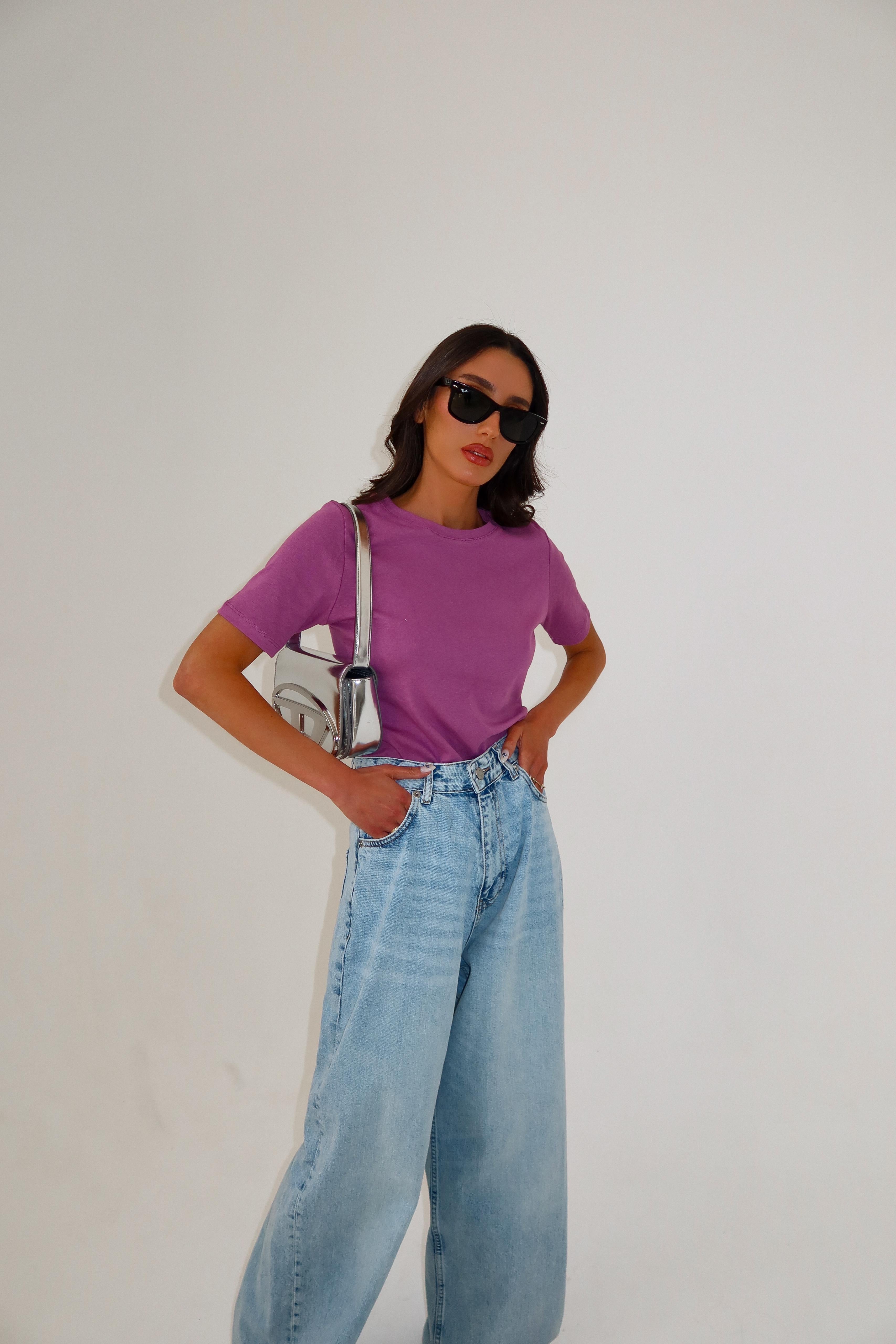 חולצת בייס אודריי