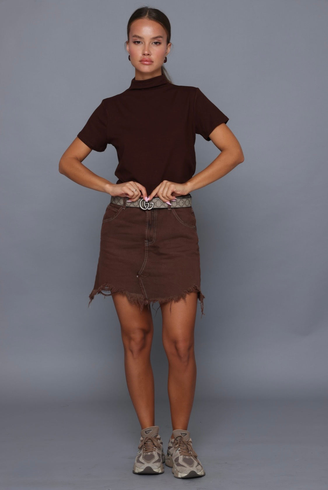 חצאית מיני ג׳ינס חומה חצאית חום קסארה