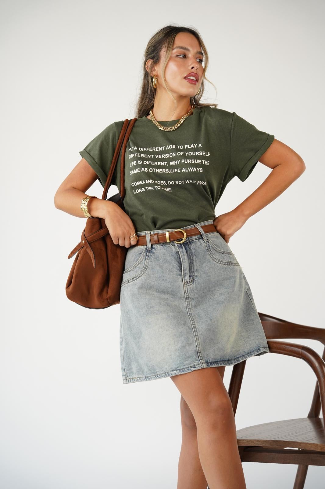 חולצת כיתוב שירלי