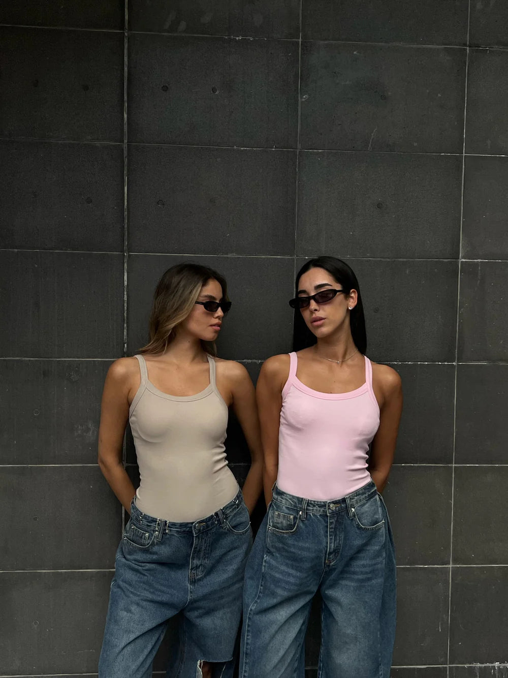 גופיית נוף גופיה ורוד טיאגו