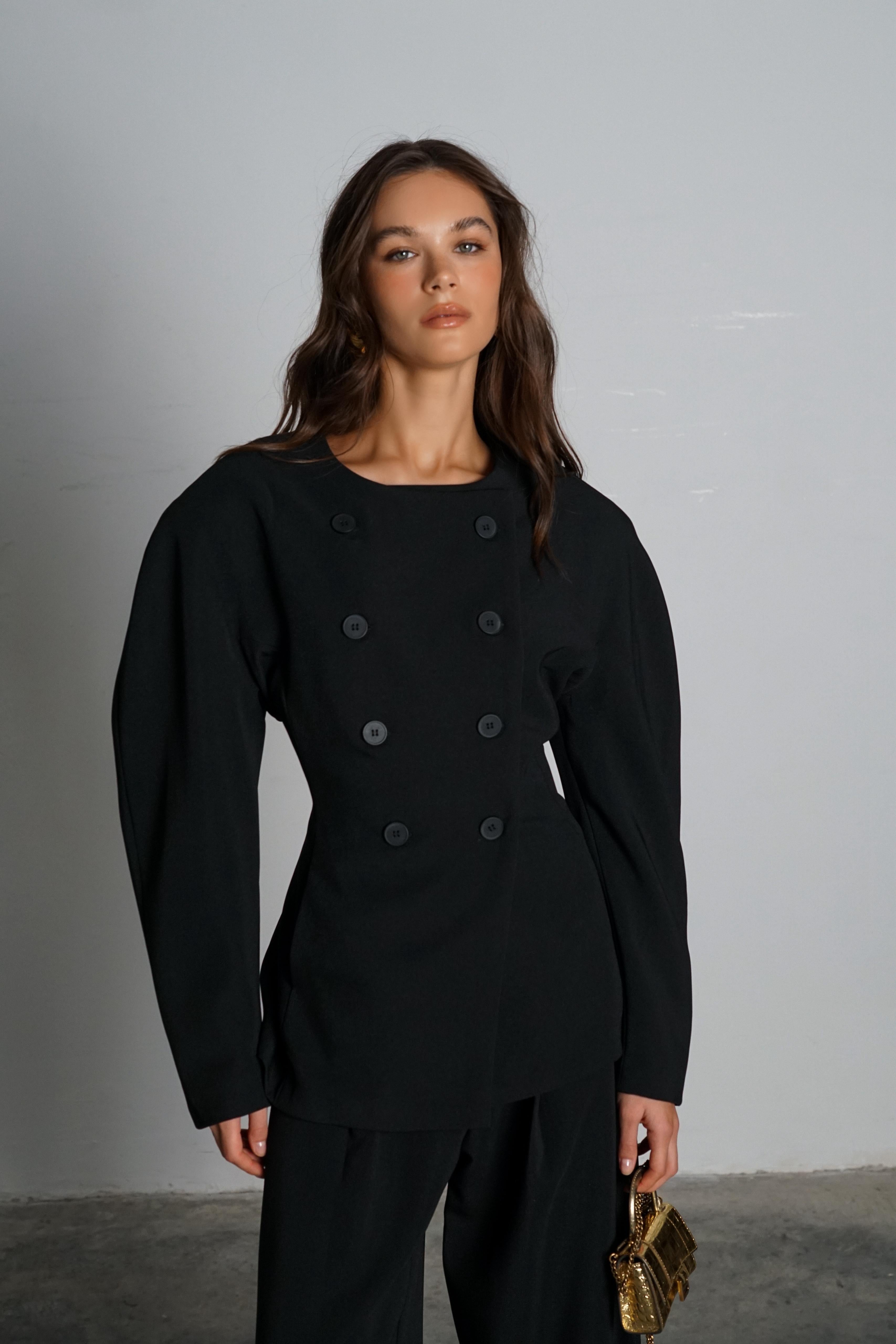 חליפת אופיליה חליפה שחור GOVANA