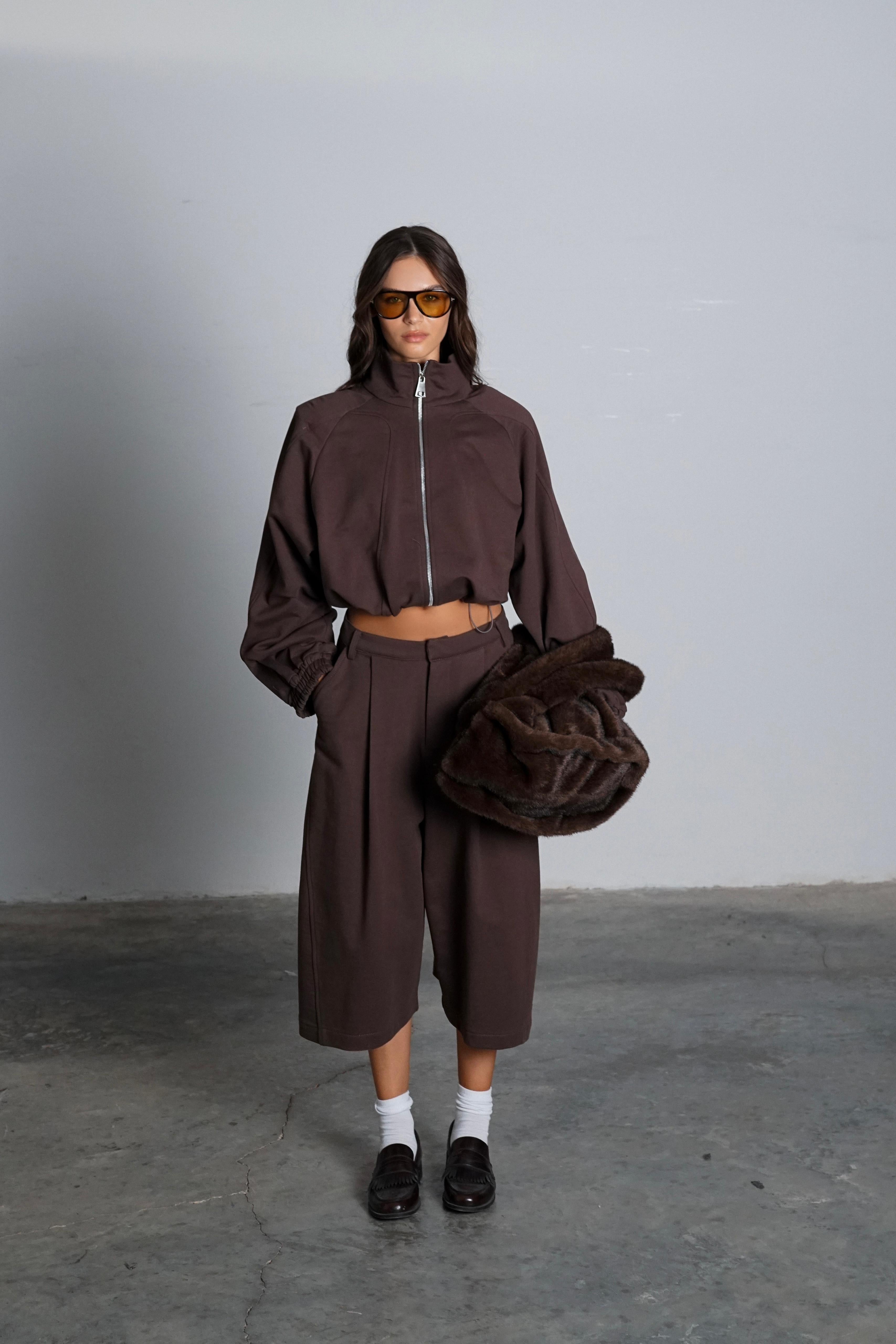 חליפת אדאמס חליפה חום GOVANA