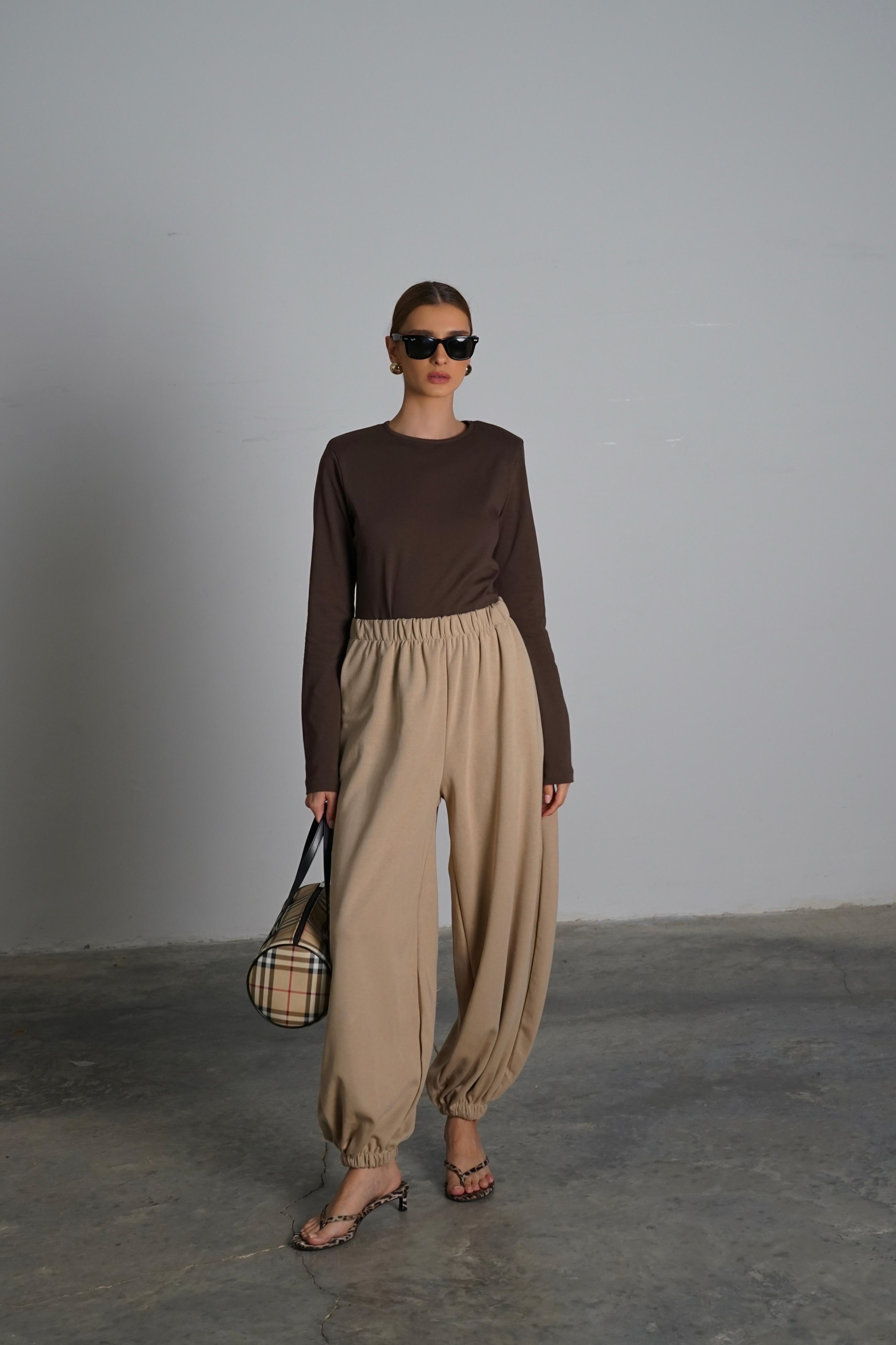 מכנס טייגי מכנס בז' GOVANA