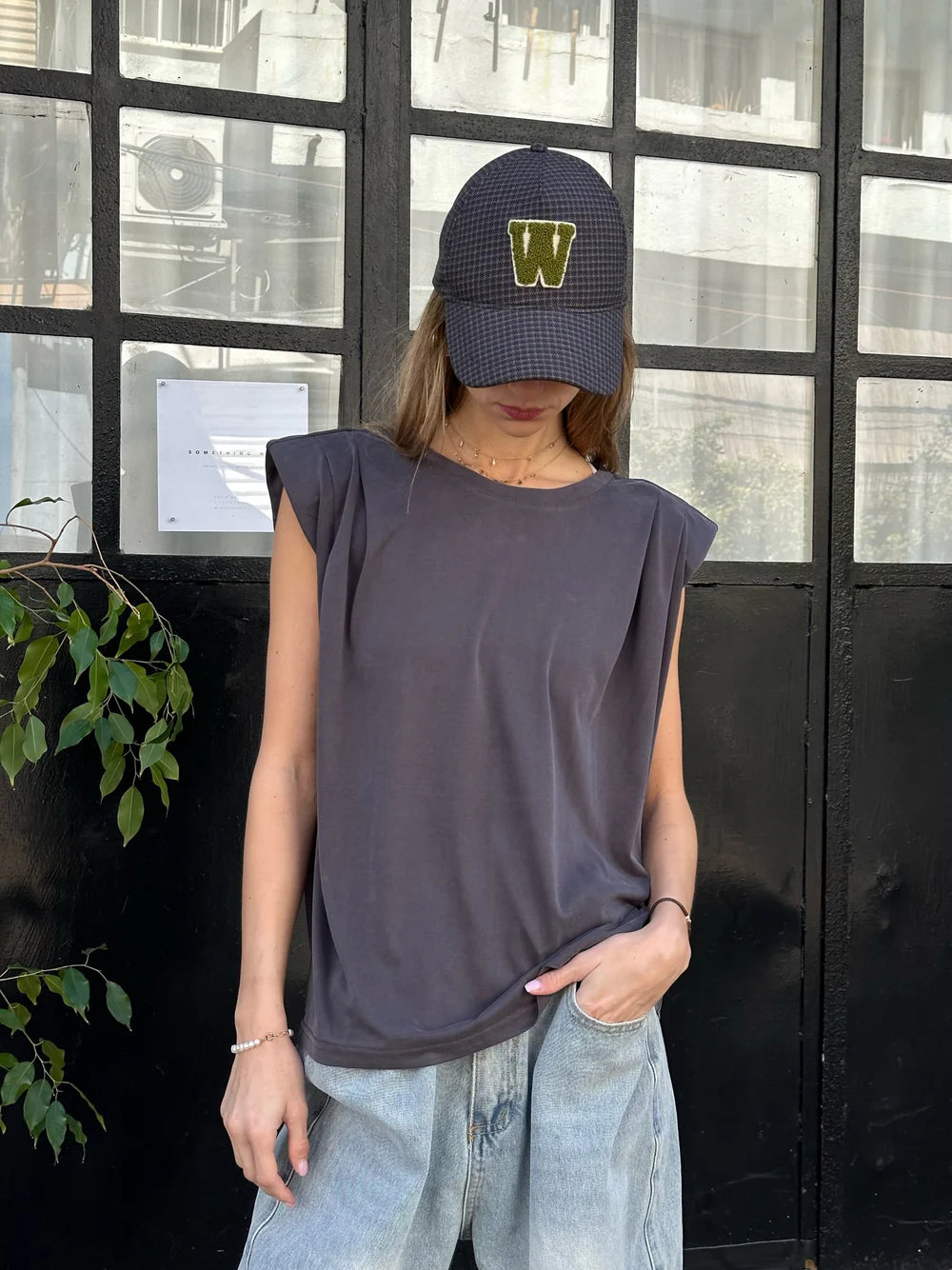 חולצת ניב חולצה טיאגו