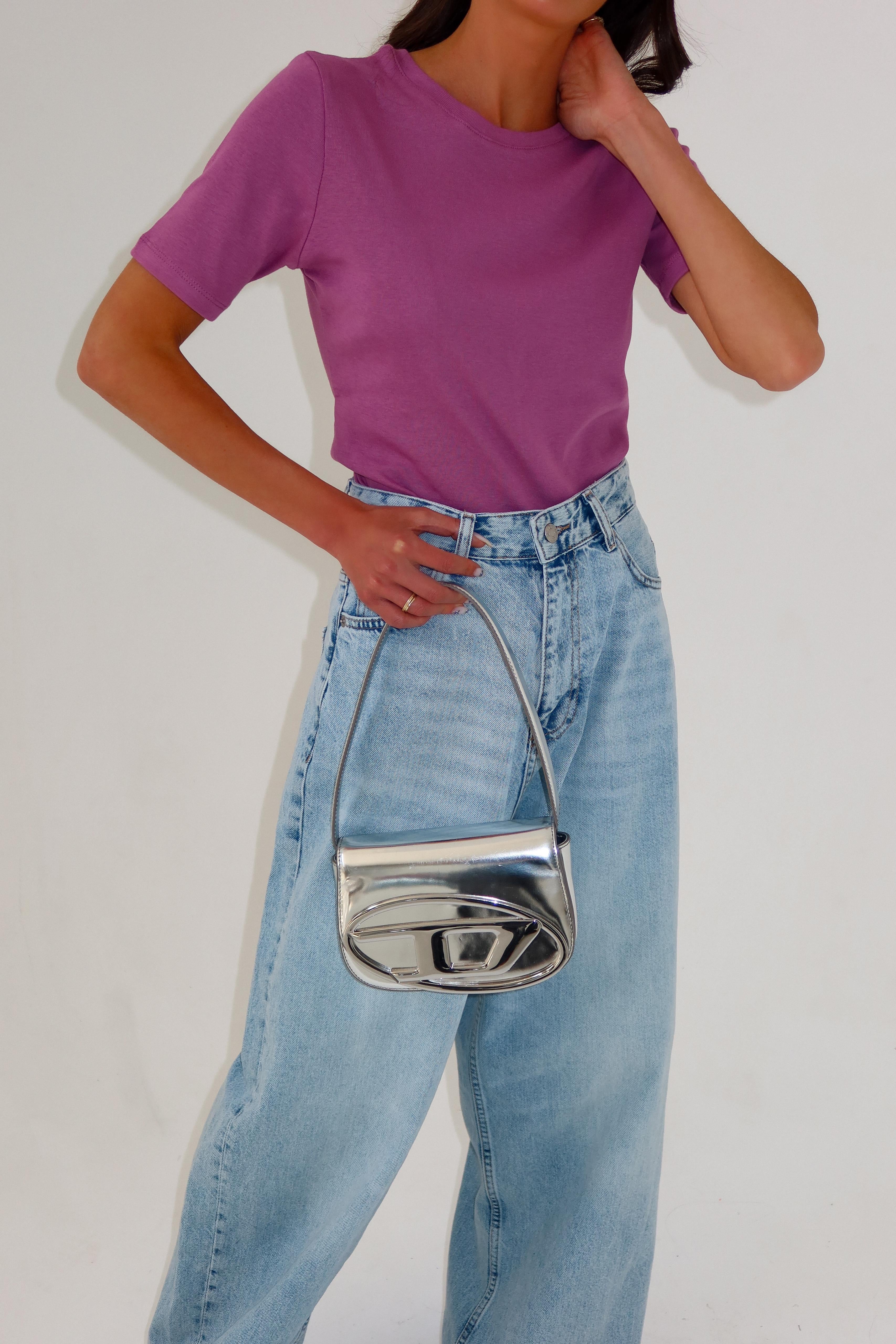 חולצת בייס אודריי