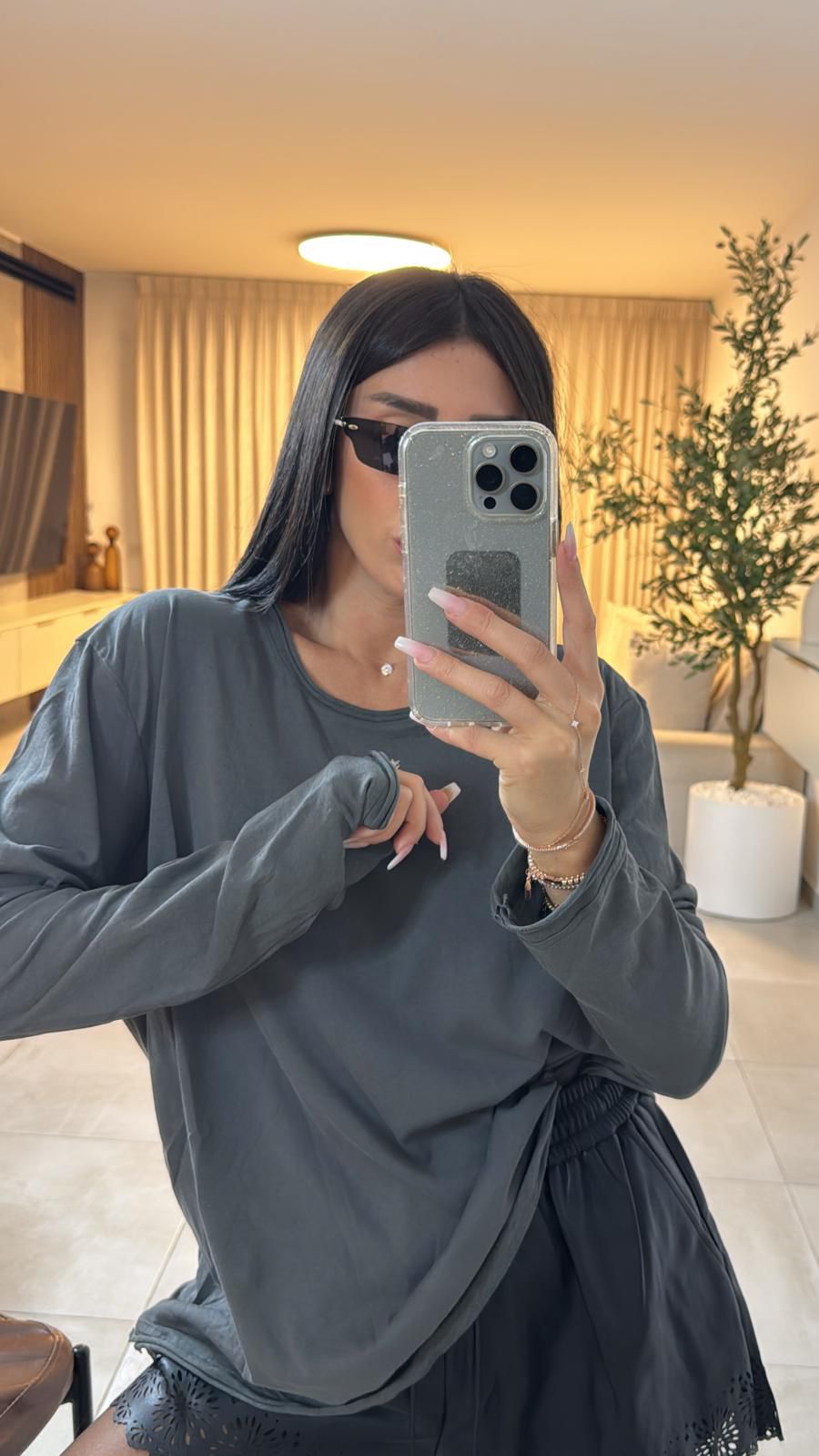 בייסיק אוברסייז חולצה גליתה