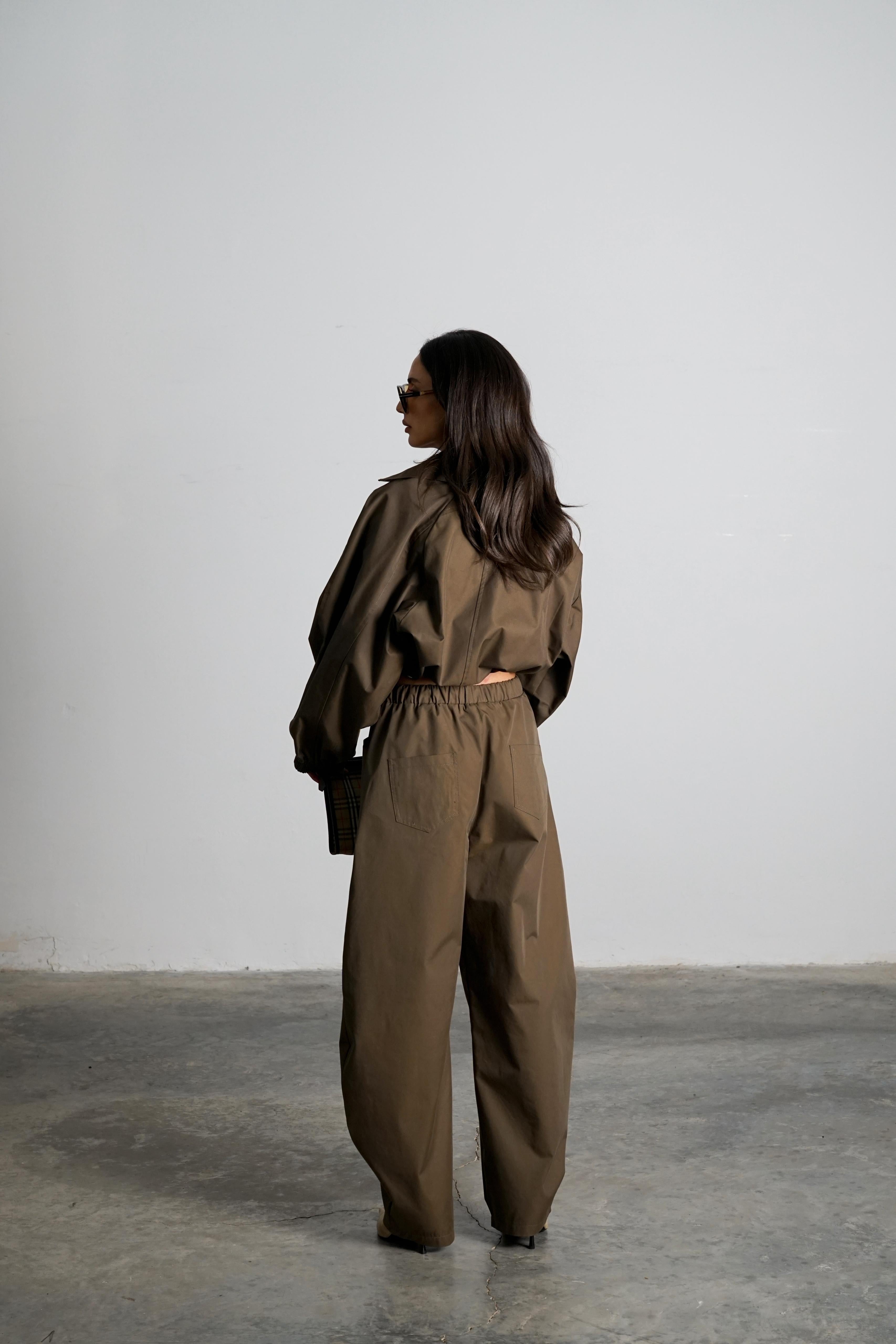 חליפת אסטל חליפה GOVANA