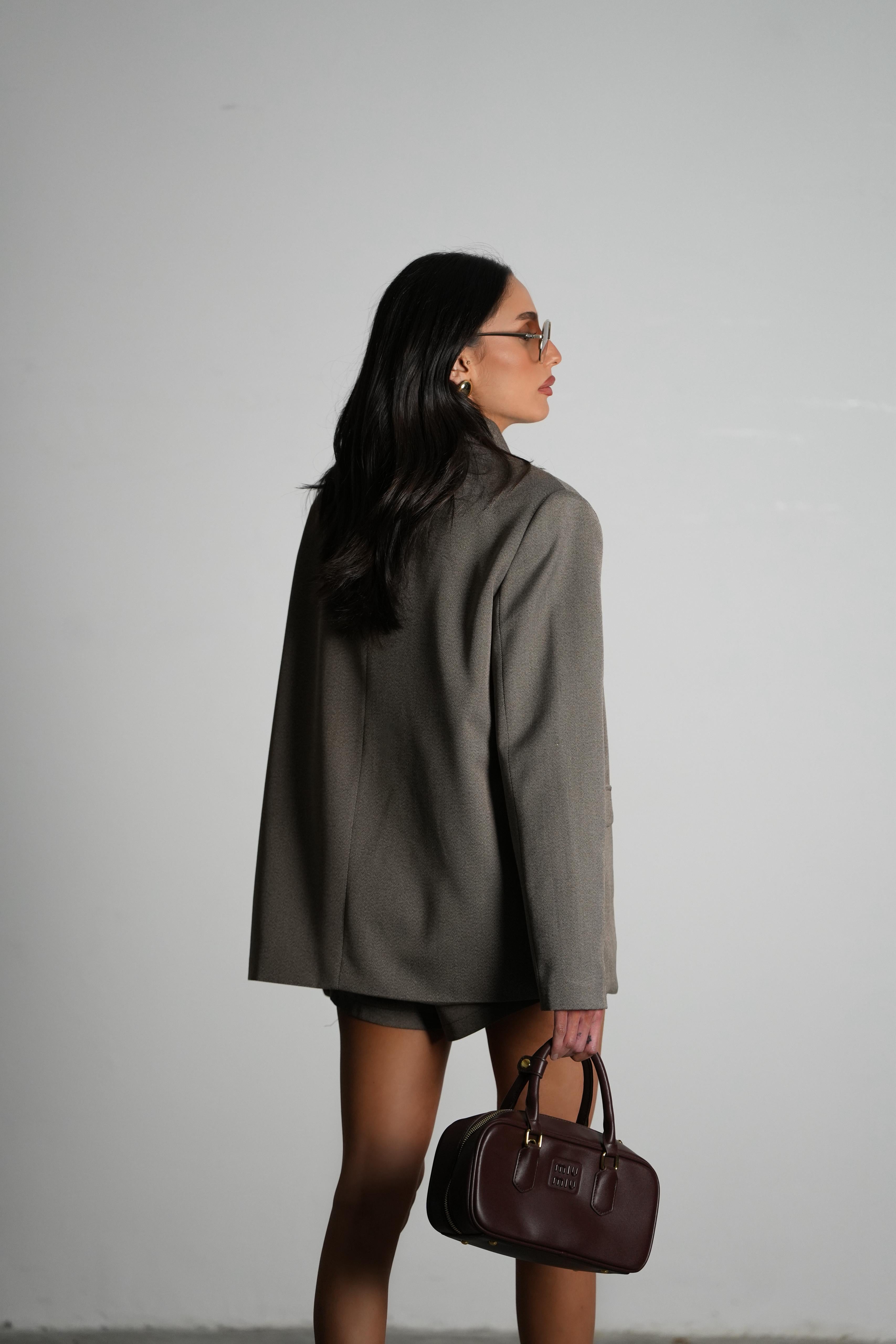 חליפת טארה חליפה GOVANA