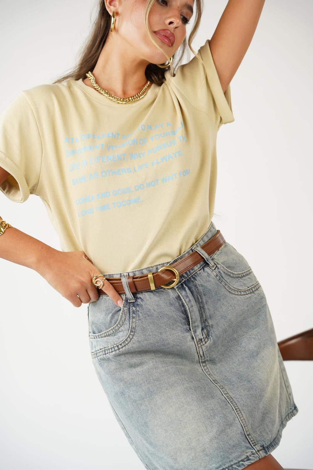 חולצת כיתוב שירלי