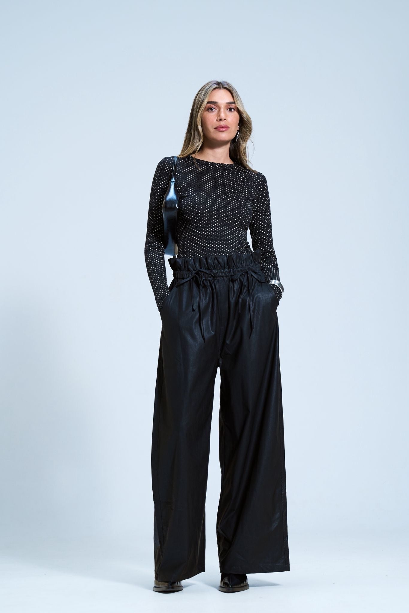 חולצת פיבי חולצה טיאגו