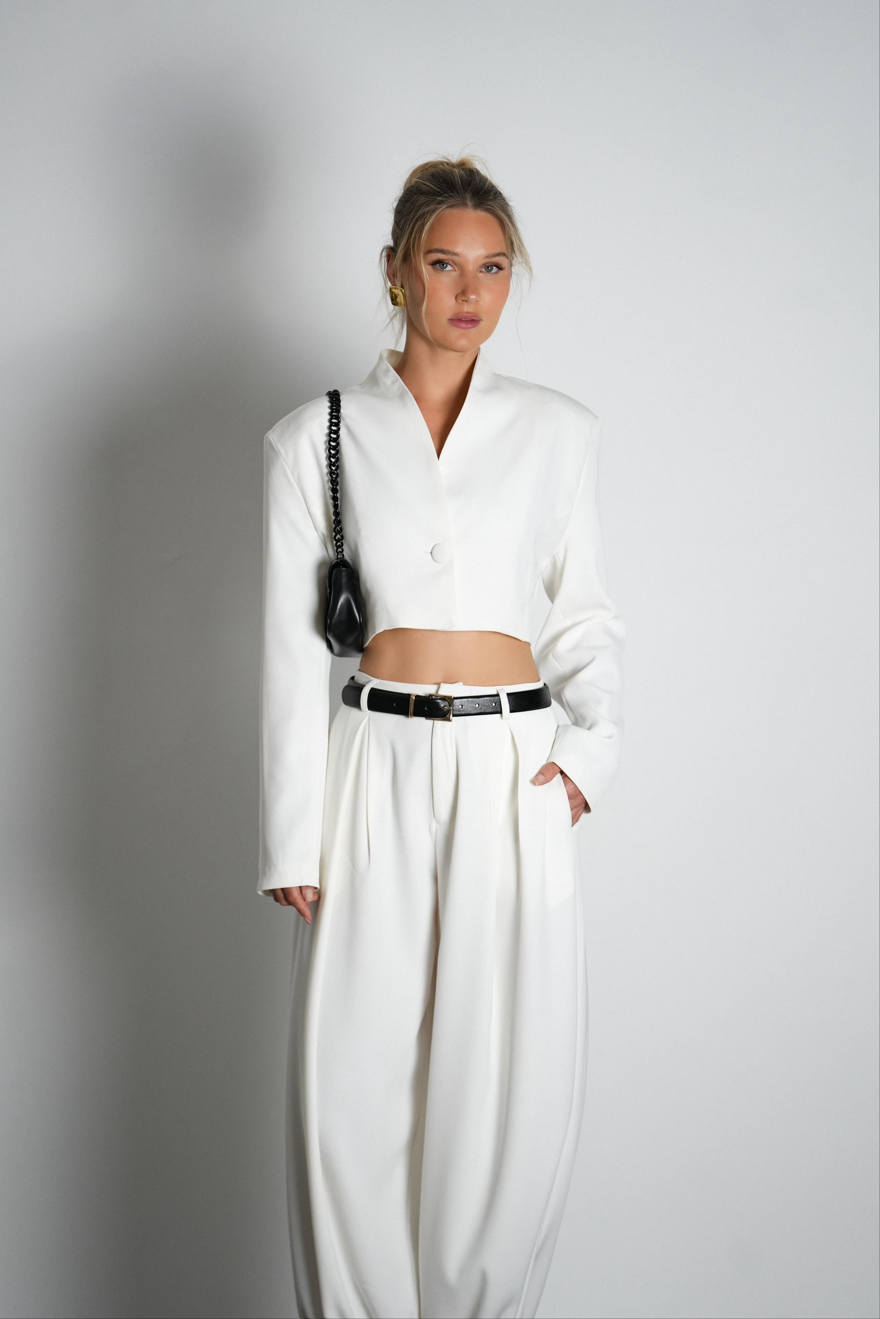 חליפת סיארה חליפה לבן GOVANA