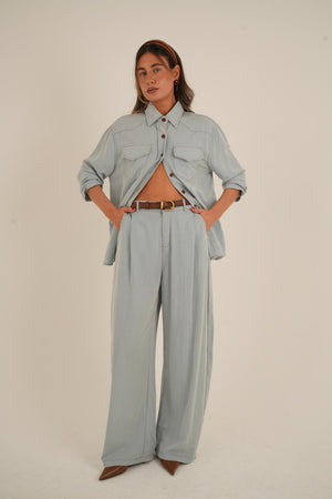 חליפת מייגן חליפה כחול בהיר RFA