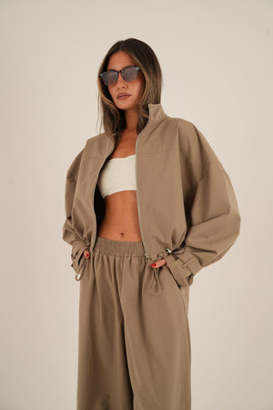 חליפת ג׳סיקה חליפה O.S קפה RFA